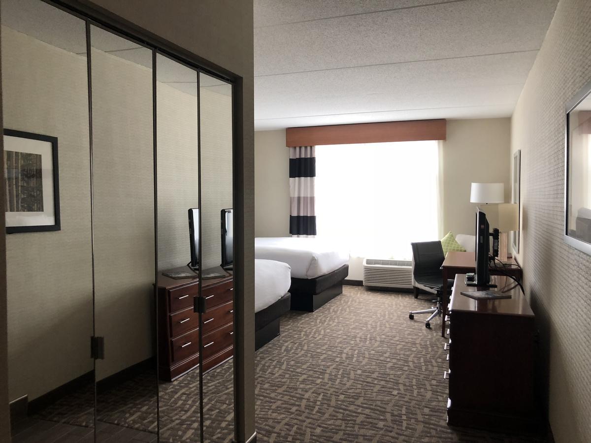 Отель Wyndham Garden Buffalo Downtown Экстерьер фото